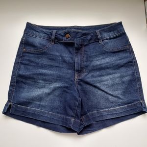 SOLD D.Jeans summer blue jean four pockets shorts Size 8